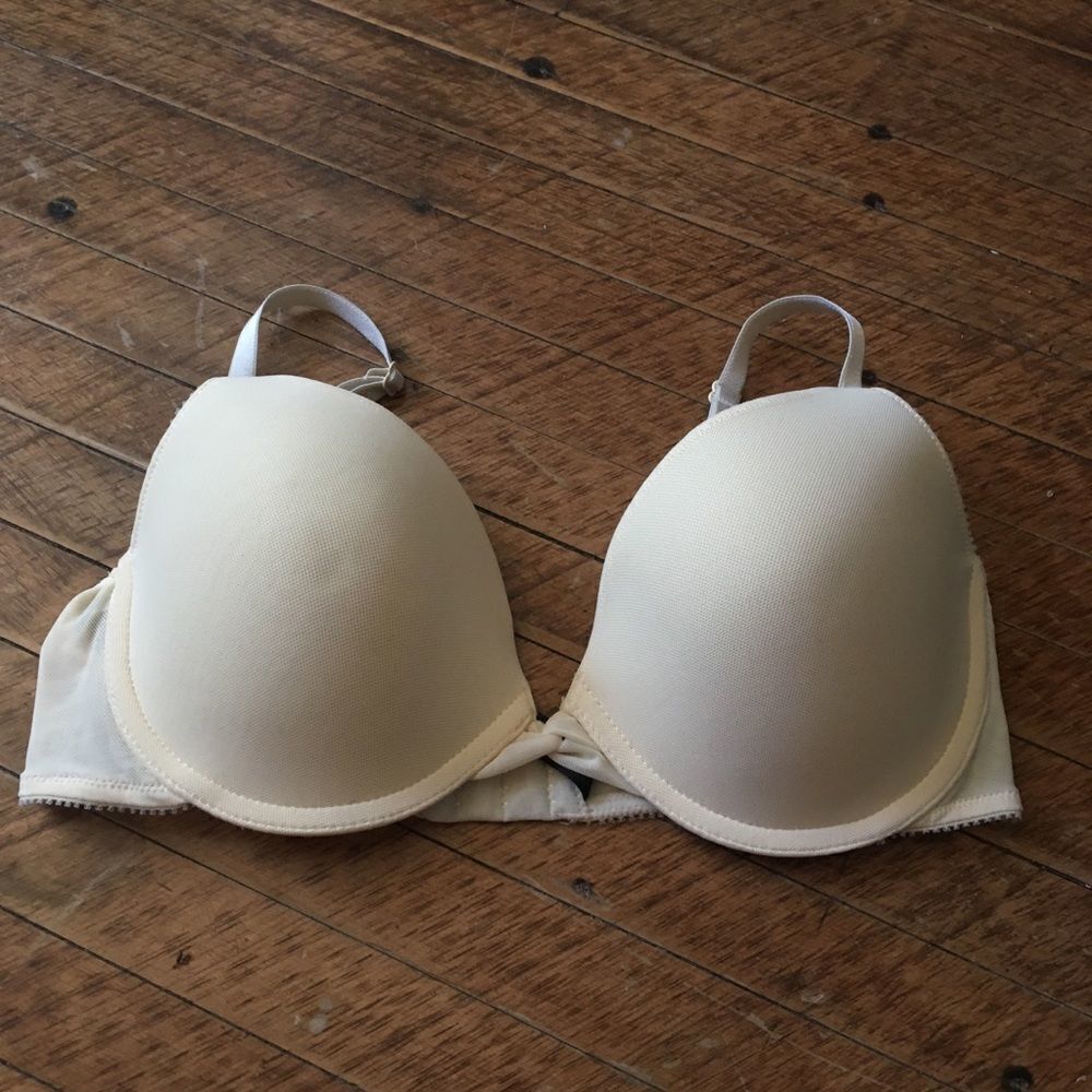 Soma pale yellow tulle twist front 36C bra